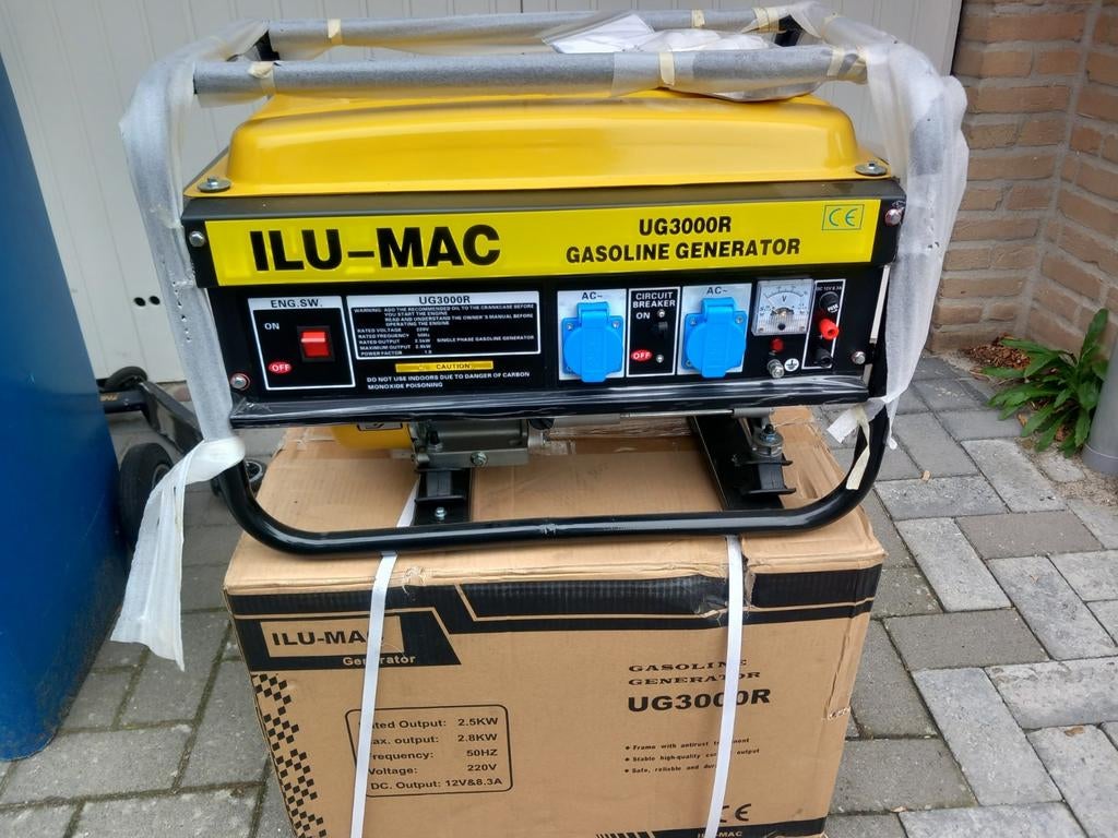 Benzine Aggregaat 230V - Nieuw in Doos!, Doe-het-zelf en Verbouw, Aggregaten, Nieuw, Benzine, Minder dan 5 kVA, Ophalen