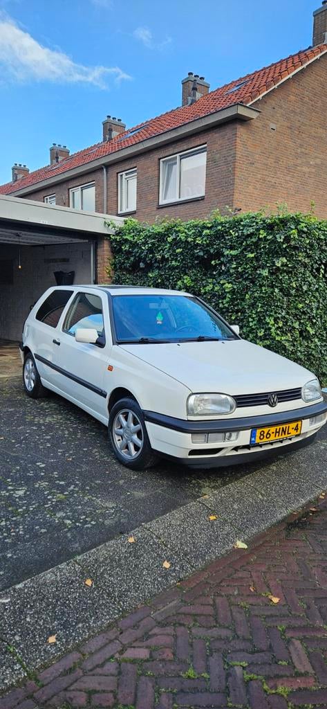 Volkswagen Golf, Zwart, 4 cilinders, Wit, 1200 kg