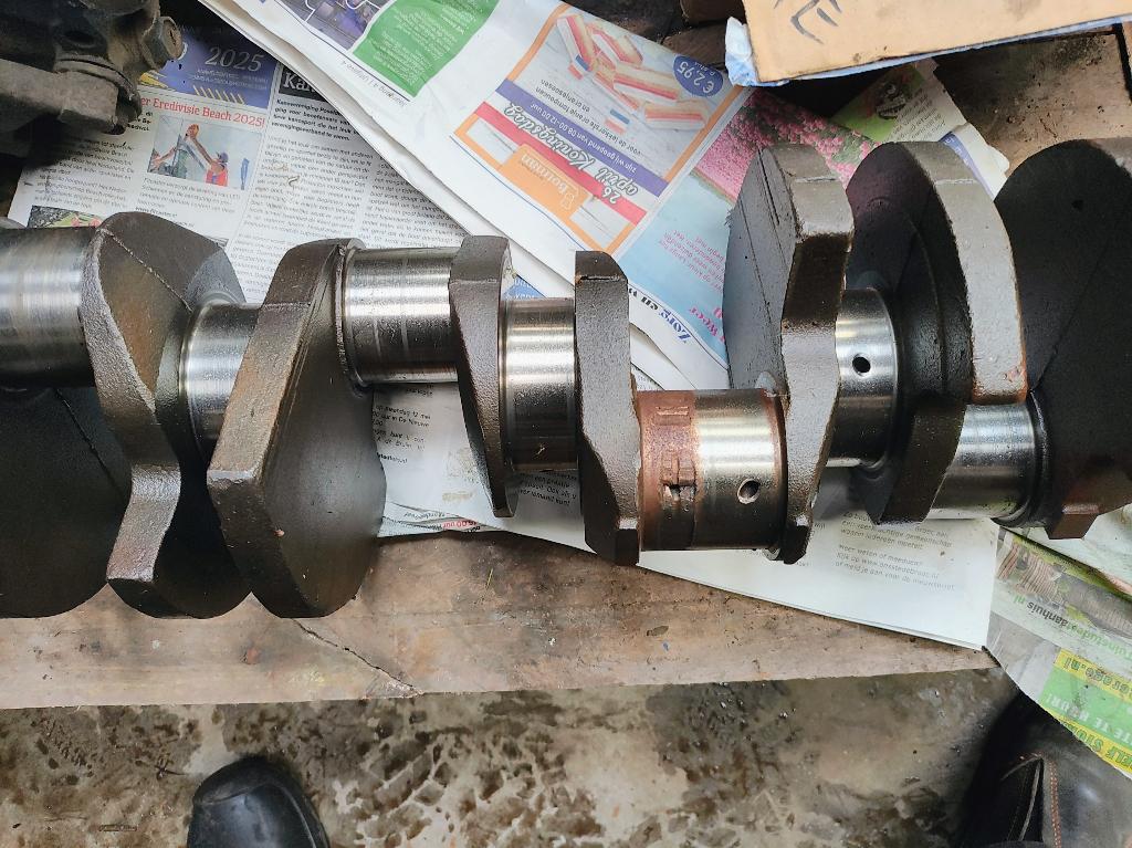 Gezocht krukas Ford 460 1979 of nieuwer 3y, Auto-onderdelen, Motor en Toebehoren, Ophalen, Lincoln