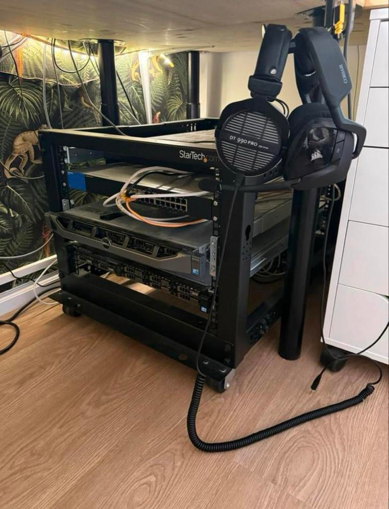 StarTech 8U Open Frame Server Rack, Ophalen, Gebruikt