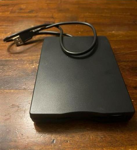 Nieuw in doos externe diskette stations, Ophalen of Verzenden, Zo goed als nieuw