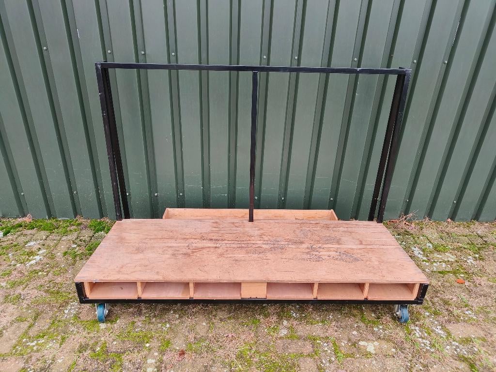 Meerdere transport karren t.b.v. podiumdelen, Ophalen, -, -, -