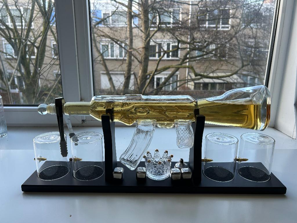 Whiskey Karaf - AK-47 - Luxe Whisky Karaf Set - 1L, Ophalen of Verzenden, Zo goed als nieuw