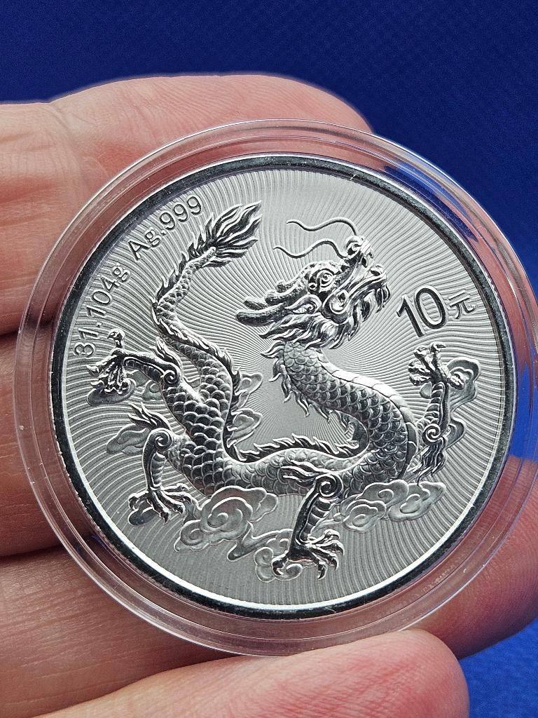 (9273EV ) CHINA TOP  DRAGON 10 YUAN 2025 + 2026 ONE OUNCE, Ophalen of Verzenden, Oost-Azië, Losse munt, Zilver