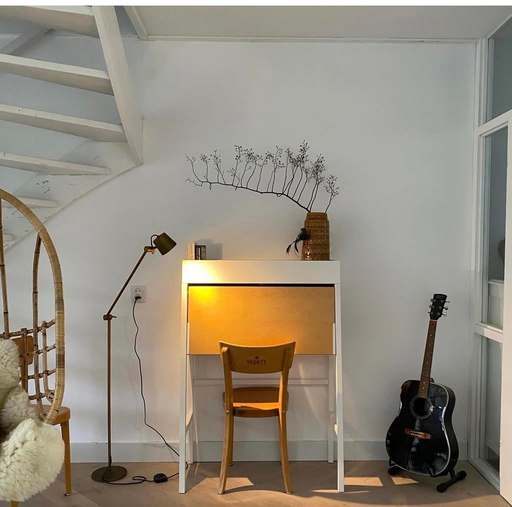 Superleuk bureau van Ikea uit de PS collectie, Ophalen, Gebruikt