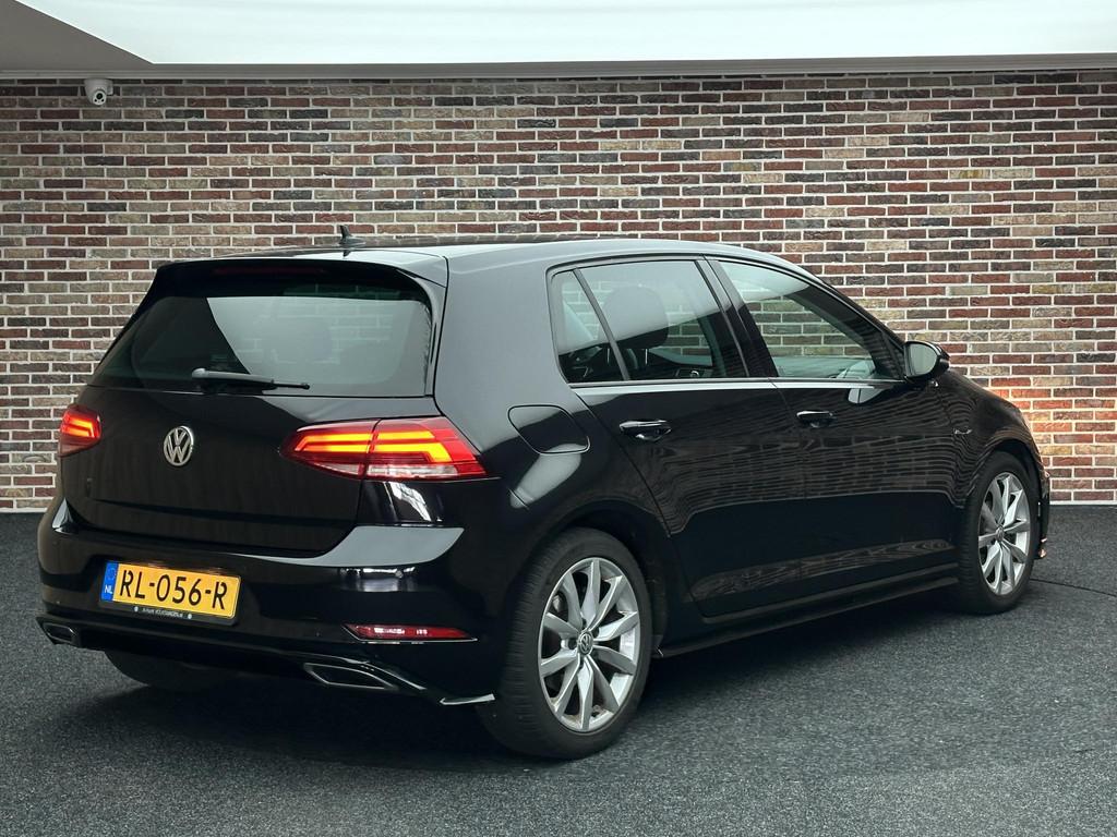 Volkswagen Golf 1.0 TSI Comfortline Business R Line Stoelvrw, Voorwielaandrijving, Gebruikt, Zwart, Origineel Nederlands