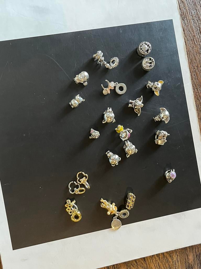 Pandora Disney bedels ., Sieraden, Tassen en Uiterlijk, Bedels, Pandora, Ophalen of Verzenden, Zo goed als nieuw, 4 bedels of meer