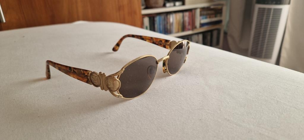 Vintage Fendi zonnebril eind jaren '90, Sieraden, Tassen en Uiterlijk, Zonnebrillen en Brillen | Dames, Ophalen of Verzenden, Bruin