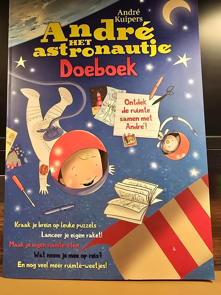 André het Astronautje Doeboek - Ontdek de ruimte!, Ophalen of Verzenden, Zo goed als nieuw, André Kuipers, Non-fictie