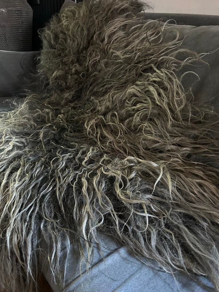 Missheep schapenvacht - Grijstinten - Hoffz landelijk, Huis en Inrichting, Woonaccessoires | Plaids en Woondekens, Zo goed als nieuw