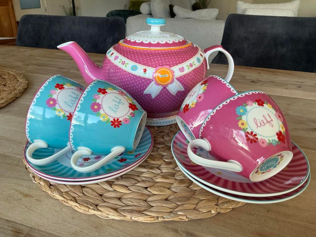 Lief! theepot met 4 kop en schotels, Ophalen, Gebruikt, Keramiek, Overige stijlen
