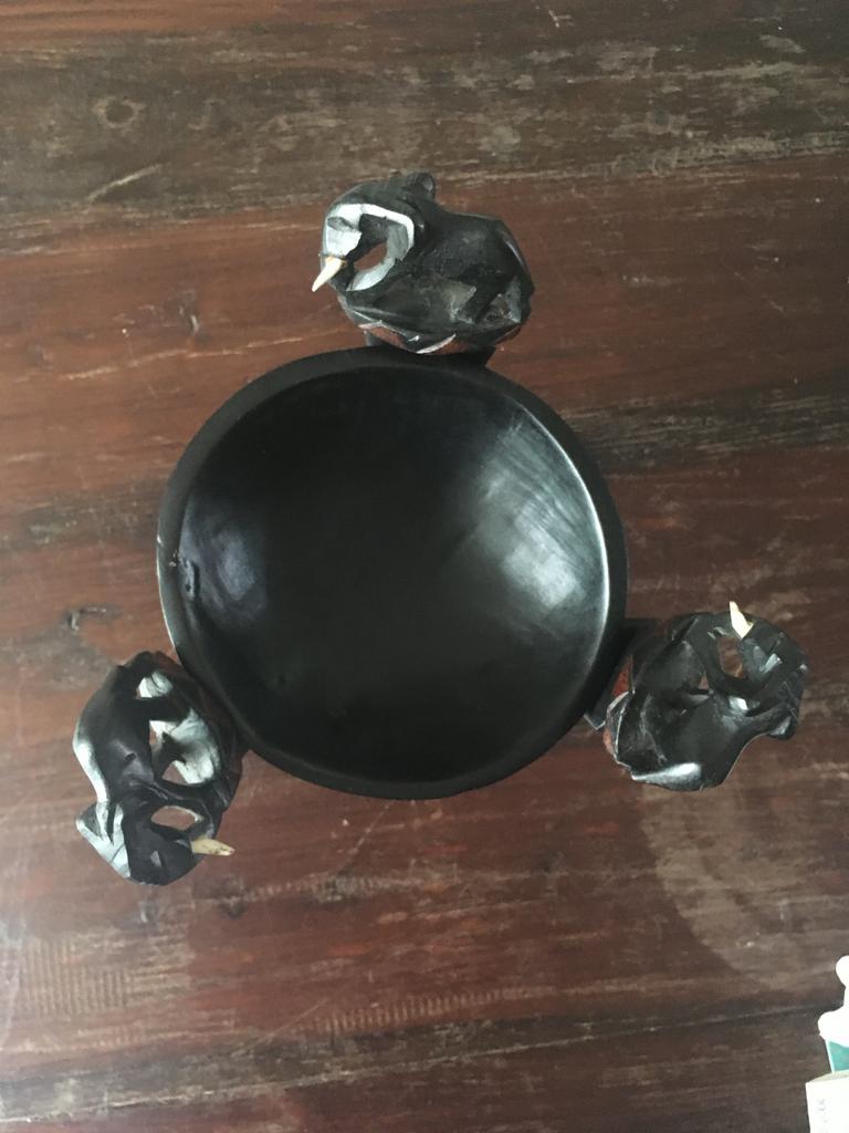 Houten schaaltje op driepoot met olifantjes, Kenia, Antiek en Kunst, Kunst | Niet-Westerse kunst, Ophalen of Verzenden