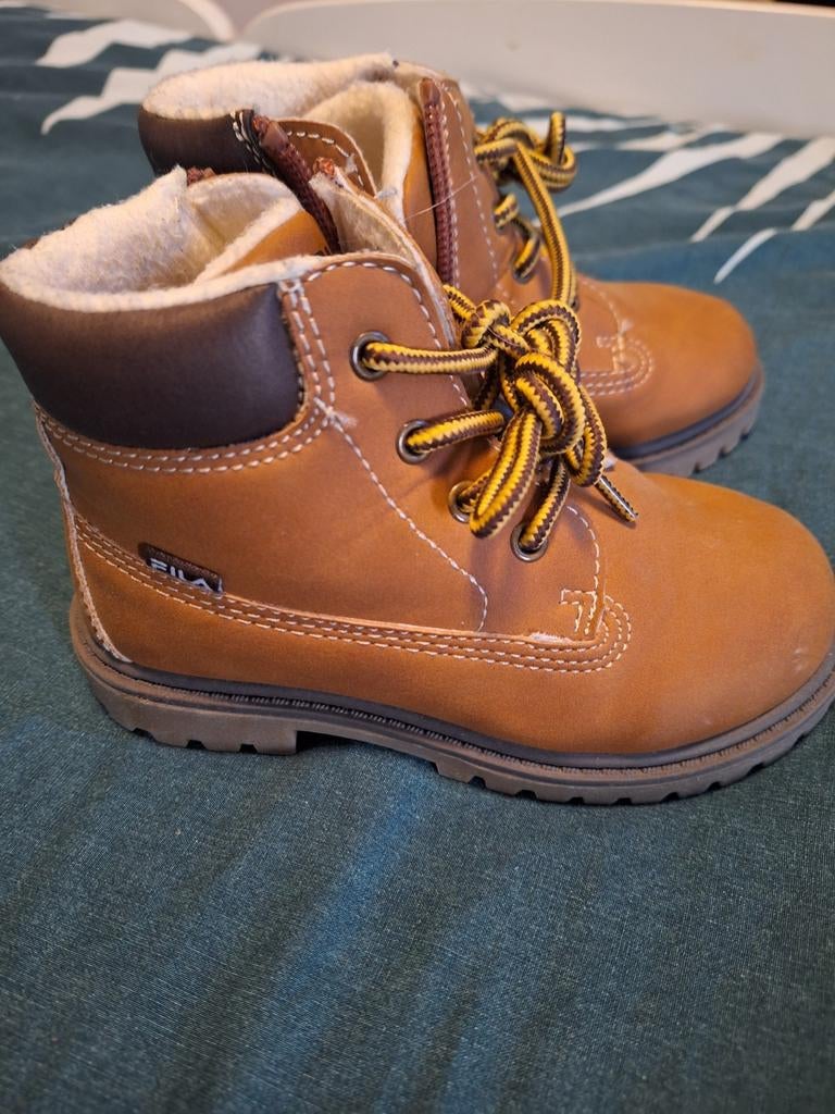 Bergschoenen 26 fila, Kinderen en Baby's, Kinderkleding | Schoenen en Sokken, Ophalen of Verzenden