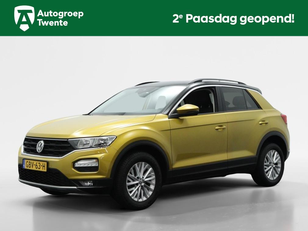 Volkswagen T-Roc 1.0 TSI Style | Navigatie | Sensoren voor e, Keurmerk '100% Onderhouden', 12 maanden, Stof, Gebruikt