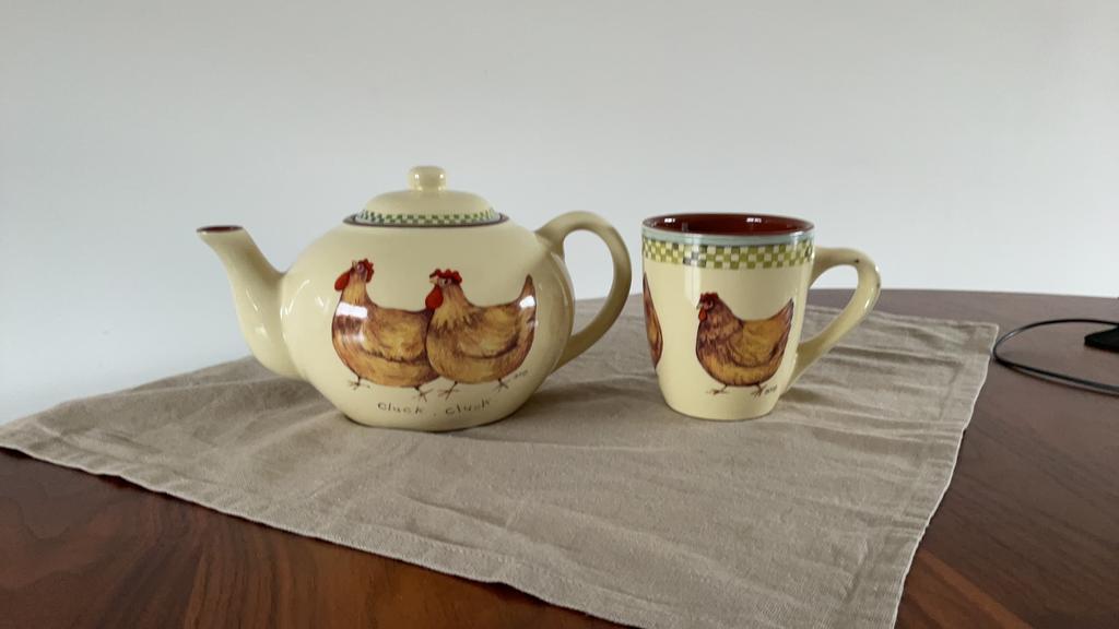 Jet theepot en mok, Ophalen