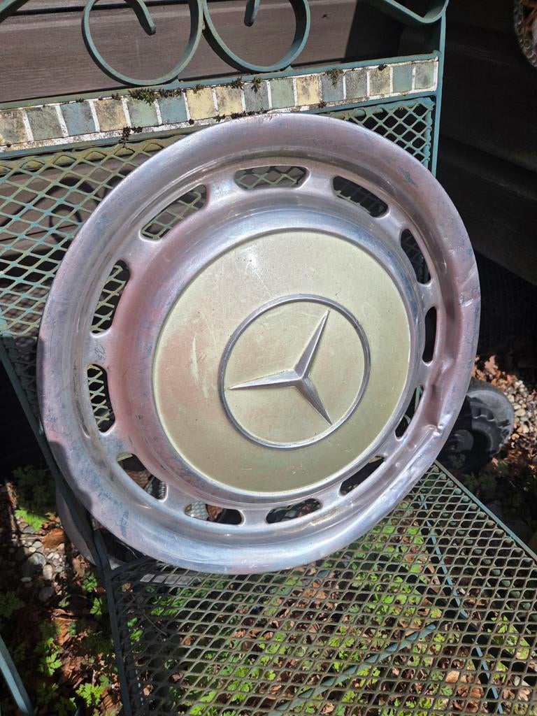 Metalen wieldop Mercedes eind jaren '70 begin jaren '80, Ophalen of Verzenden