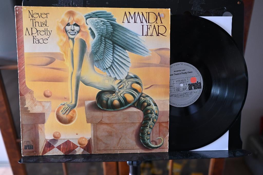LP 1979 Amanda Lear - Never trust a pretty face, Cd's en Dvd's, Vinyl | Pop, Inclusief poster, Ophalen of Verzenden, 12 inch, 1970 - 1979