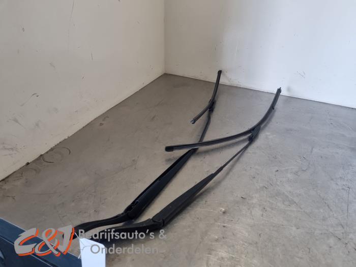 Ruitenwisserarm set van een Opel Vivaro, Auto-onderdelen, Ruiten en Toebehoren, Gebruikt, -, -, Ophalen of Verzenden