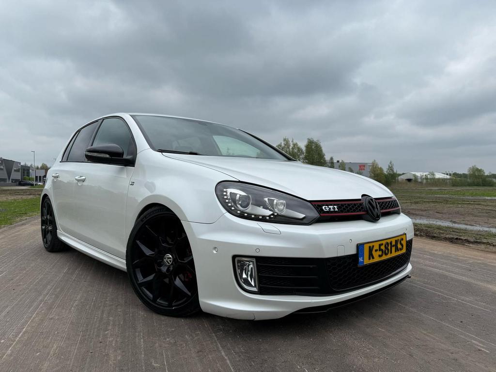 Volkswagen Golf 2.0 GTI 380 PK! 173KW DSG 2012 Wit, Auto's, Zwart, 4 cilinders, 1984 cc, Wit