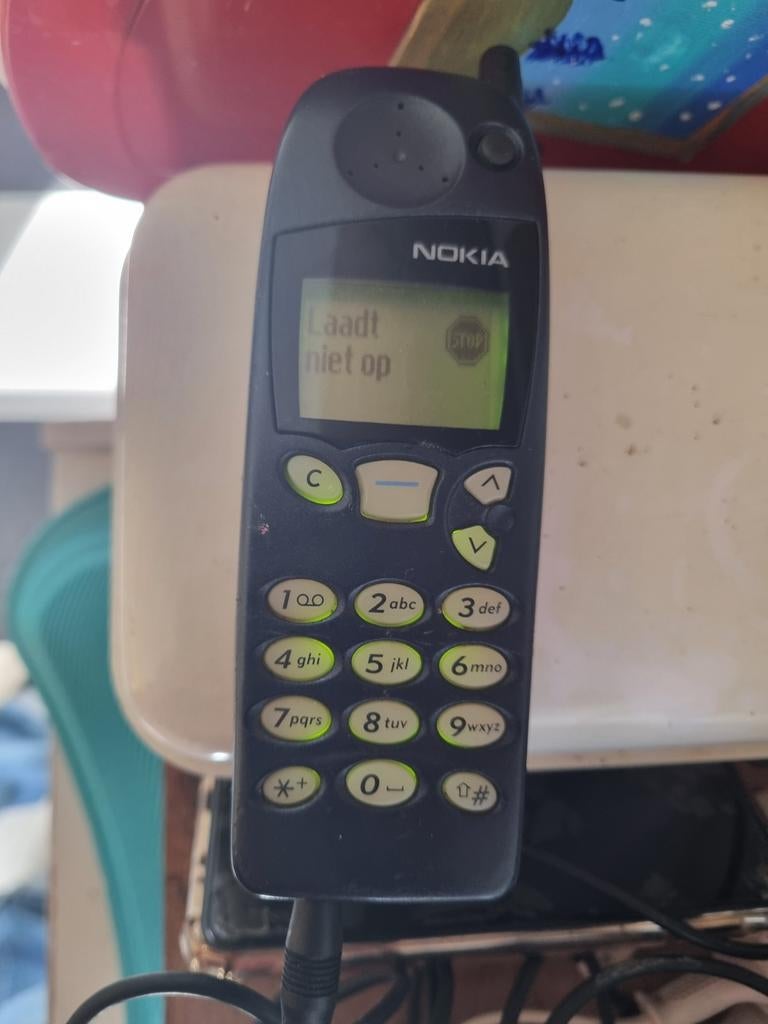 Nokia 6110 - Klassieke Mobiele Telefoon (Laadt niet op), Telecommunicatie, Karaportti 2, 02610 Espoo, Finland, Zwart, Fysiek toetsenbord