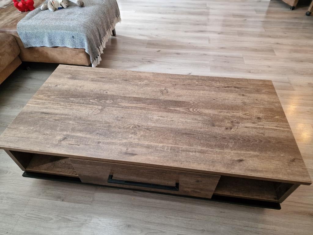 Stoere Industriële Salontafel (135x67 cm), Huis en Inrichting, Tafels | Salontafels, 100 tot 150 cm, Minder dan 50 cm, Rechthoekig