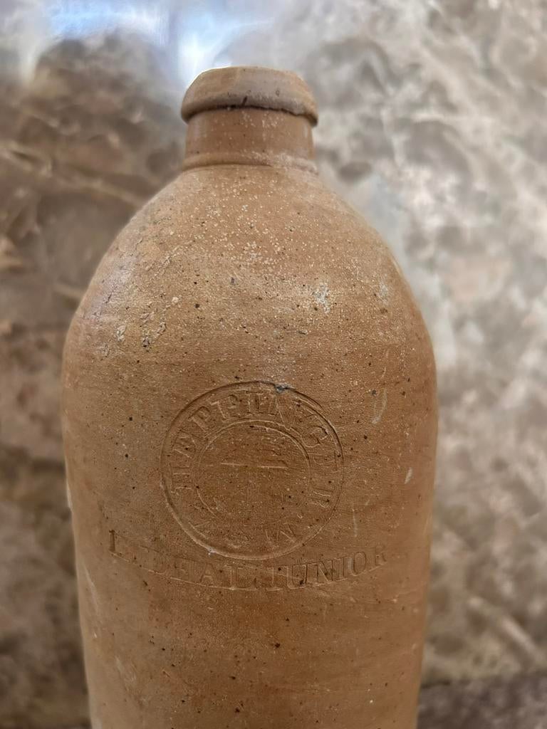 Antieke waterkruik uit 1800 - uit Amsterdamse bodem., Antiek en Kunst, Antiek | Vazen, Ophalen of Verzenden