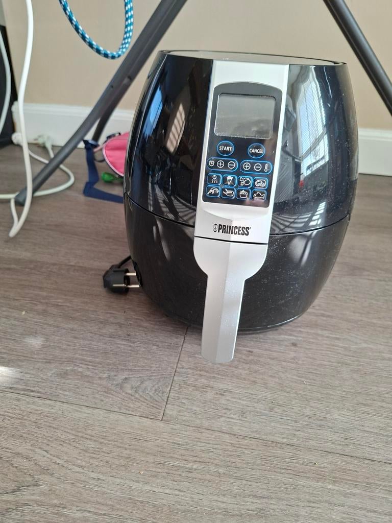 Nieuwe Princess Airfryer - Doos beschadigd, Ophalen of Verzenden, Nieuw, Airfryer
