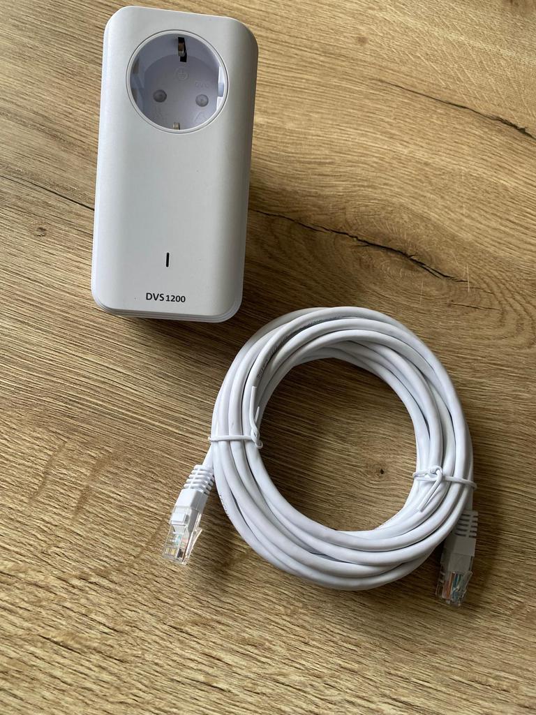 Devolo DVS 1200 powerline adapter inclusief ethernetkabel, Computers en Software, WiFi-versterkers, Ophalen of Verzenden, Gebruikt