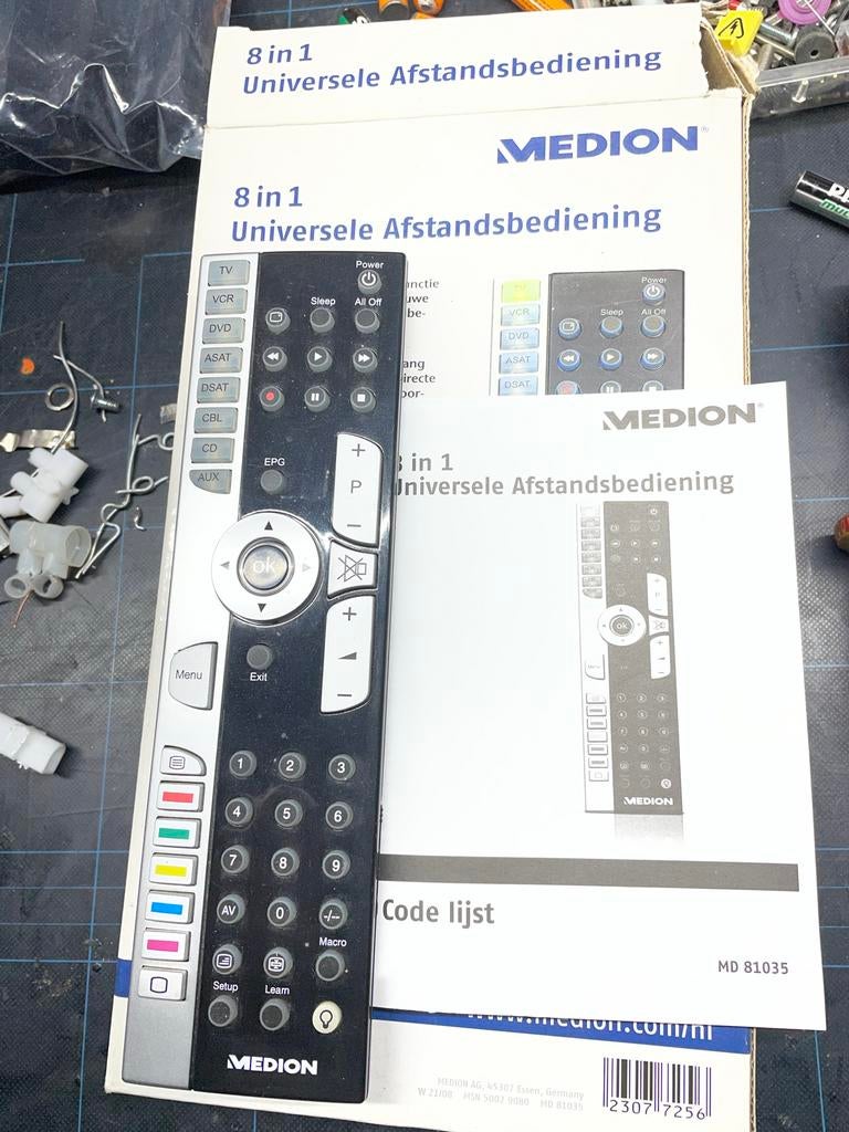 Medion 8-in-1 Universele Afstandsbediening, Ophalen of Verzenden, Gebruikt, Universeel, Tv