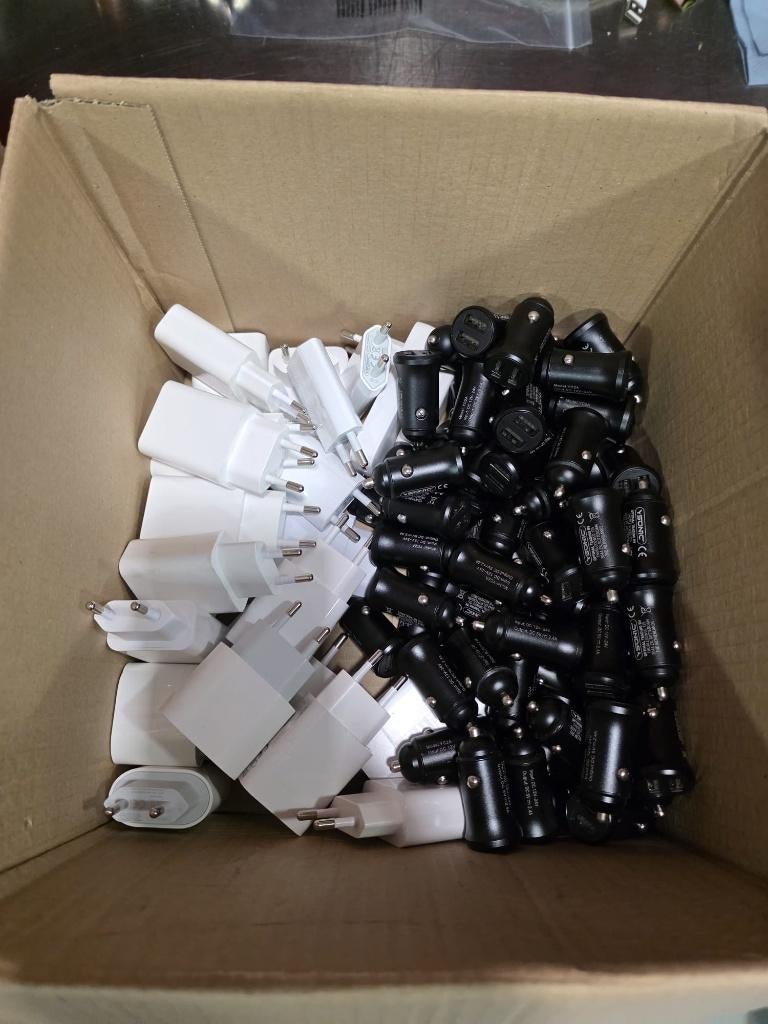 Rest partij Adapters - Opladers en Auto laders, Optimal, Ophalen of Verzenden, Zo goed als nieuw, Info@optimal-trading.nl