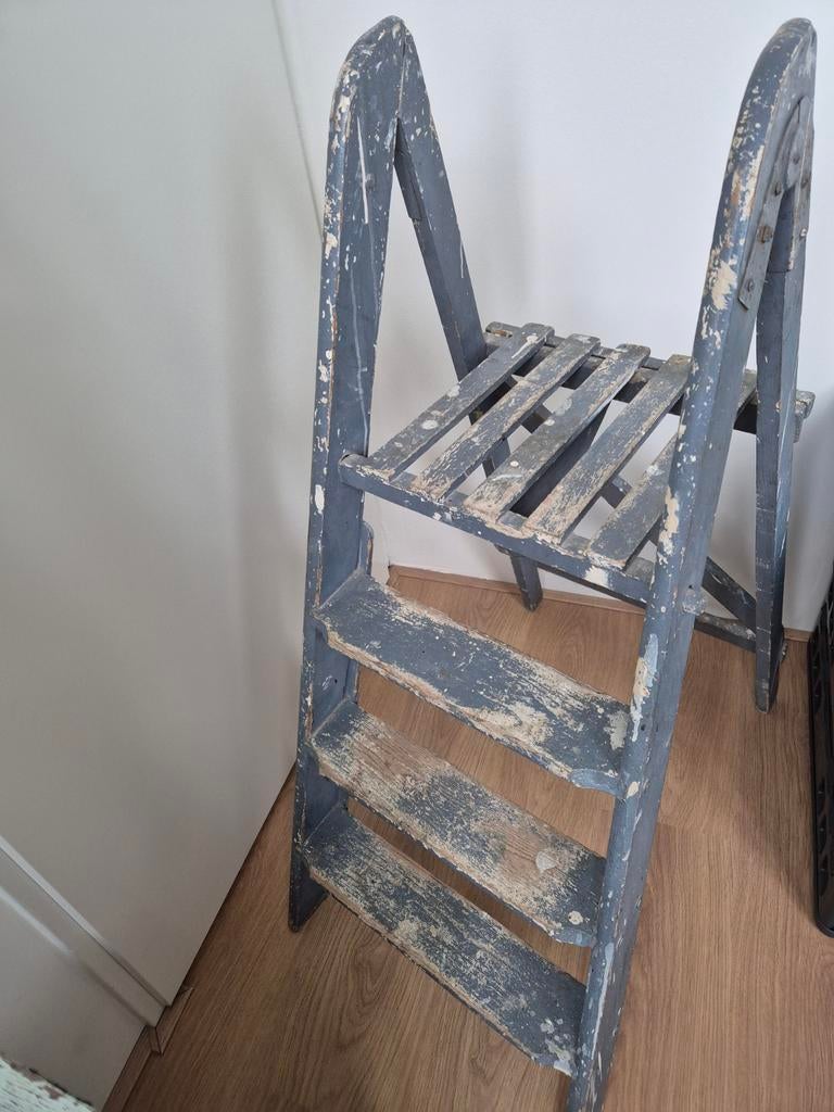 Brocante landelijke schilderstrap hout grijs deco, Ophalen