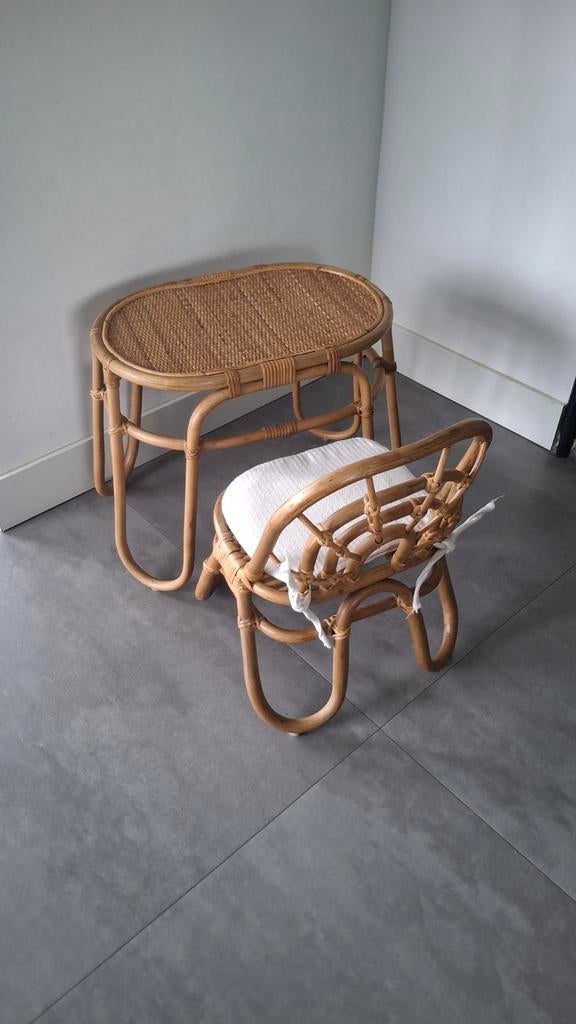 Rotan kinderset, Huis en Inrichting, Tafels | Bijzettafels, Minder dan 55 cm, Rond, Zo goed als nieuw, Ophalen