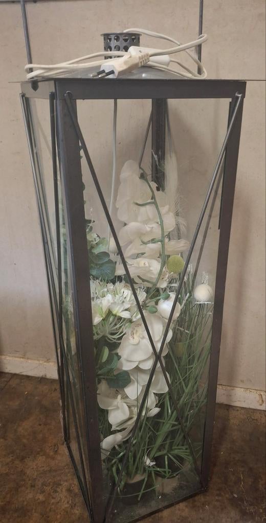 Kandelaar met kunstbloemen., Ophalen, Gebruikt