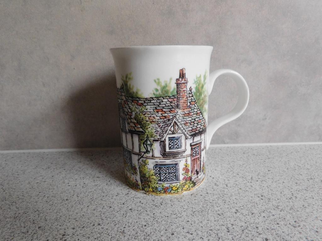 Beker Fine Bone China Cottage Whisper Lane, Ophalen of Verzenden, Zo goed als nieuw, Overige stijlen, Kop(pen) en/of Schotel(s)