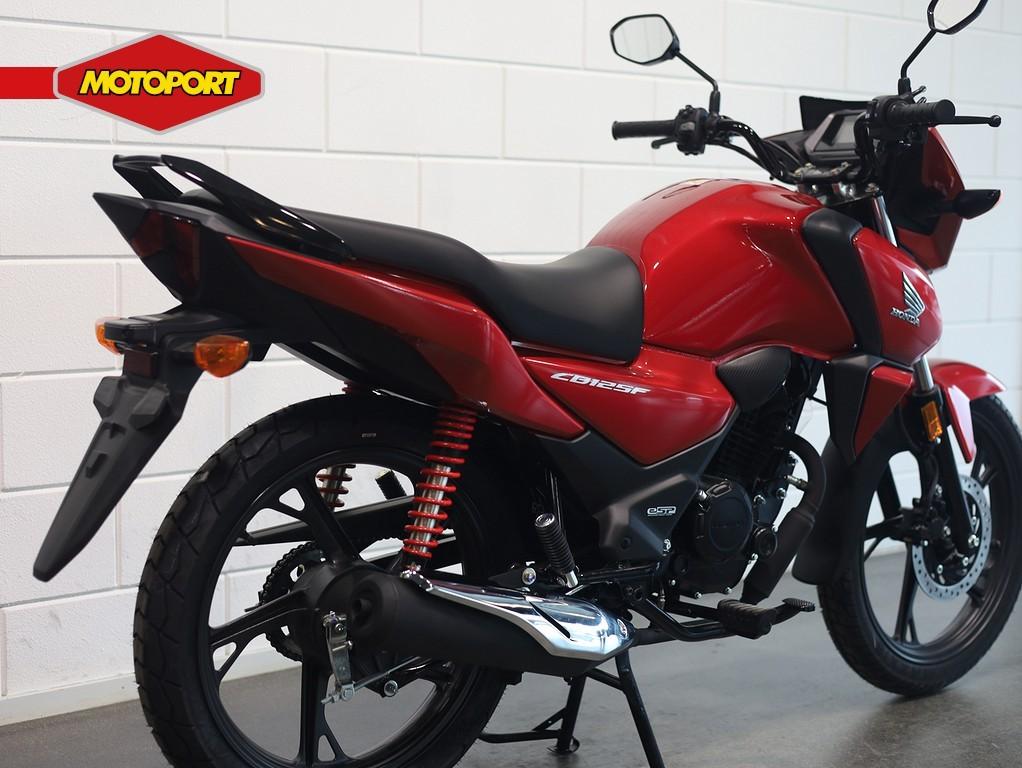 Honda CB 125 F (bj 2025) - foto 3
