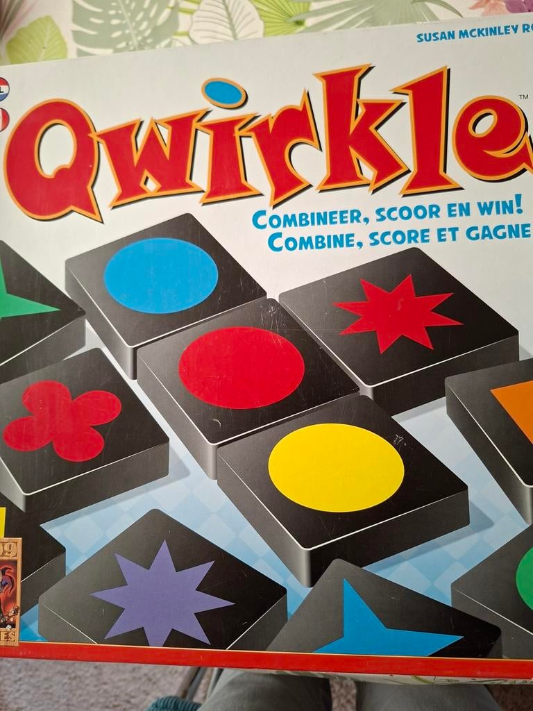 Spel Qwirkle (grote stenen) als nieuw 999 games, Ophalen of Verzenden, Zo goed als nieuw
