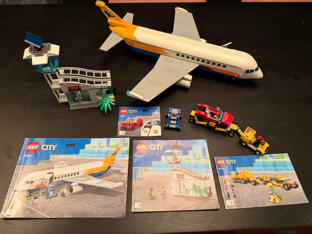 Lego city passagiersvliegtuig 60262, Ophalen of Verzenden, Zo goed als nieuw, Complete set, Lego