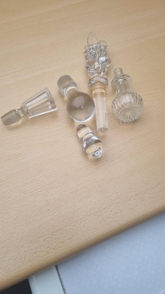 Diverse glazen stoppen voor karaffen of flessen, Antiek en Kunst, Antiek | Glas en Kristal, Ophalen of Verzenden