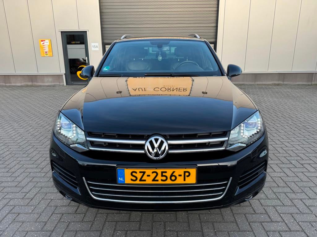 Volkswagen Touareg 3.0 TDI, Automaat, Gebruikt, 255 €/maand, Zwart
