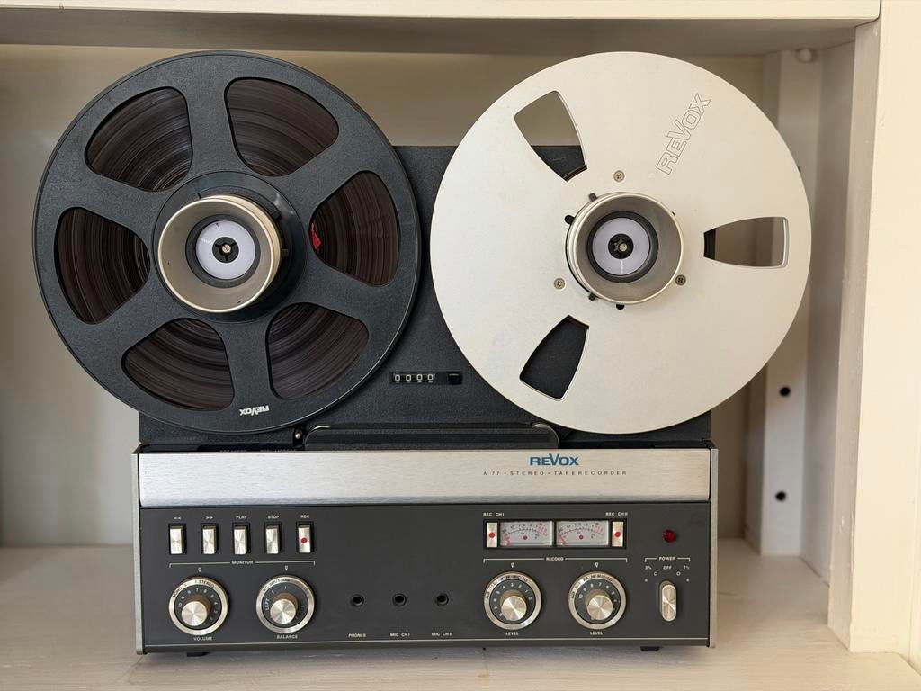 ReVox A77 – Iconische Open-Reel Bandrecorder – Vintage Audio, Ophalen, Bandrecorder, Met banden