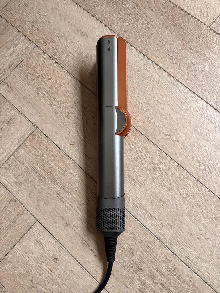 Dyson airsrait 4x gebruikt, Ophalen of Verzenden, Zo goed als nieuw, Batterij