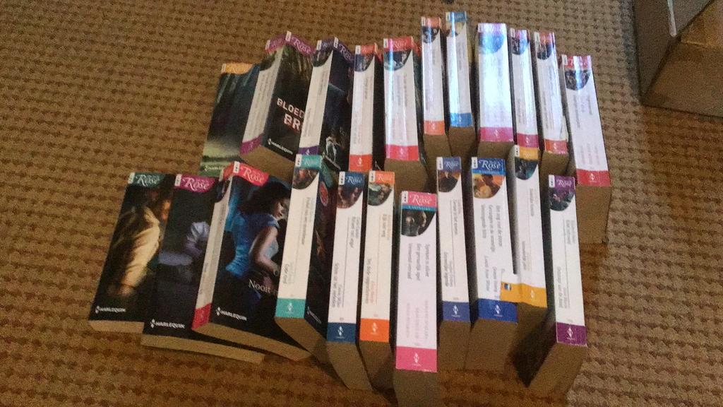 Harlequin romans, Boeken, Ophalen of Verzenden, Gelezen
