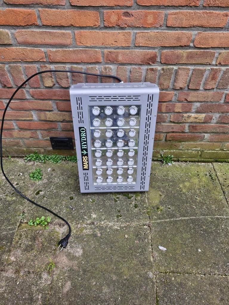 Mars Hydro Kweeklamp voor groei en bloei, Ophalen of Verzenden, Gebruikt, Kweeklamp