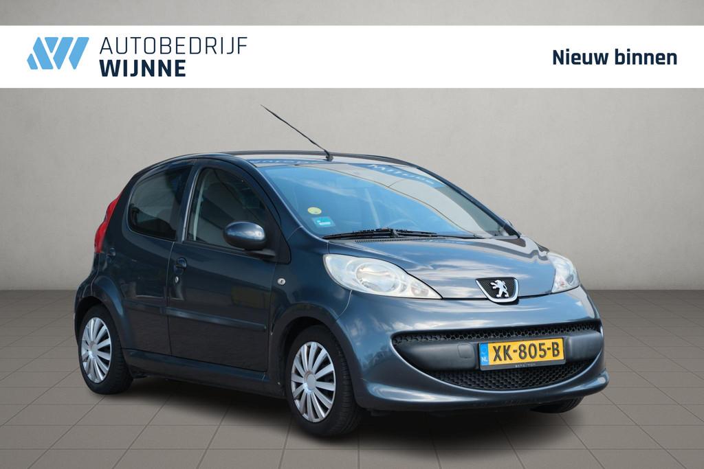 Peugeot 107 1.0-12V 68pk Aut. 5-drs. XS | Airco | Elektr. ra, Stof, Gebruikt, 4 stoelen, 68 pk