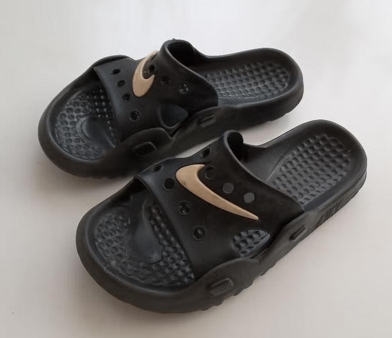 Nike slippers, maat 39, Verzenden, Zwart, Nike, Zo goed als nieuw
