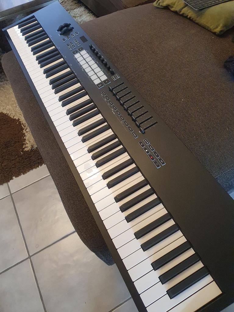 Novation Launchkey 88 MK3 midi keyboard, Ophalen, Zo goed als nieuw