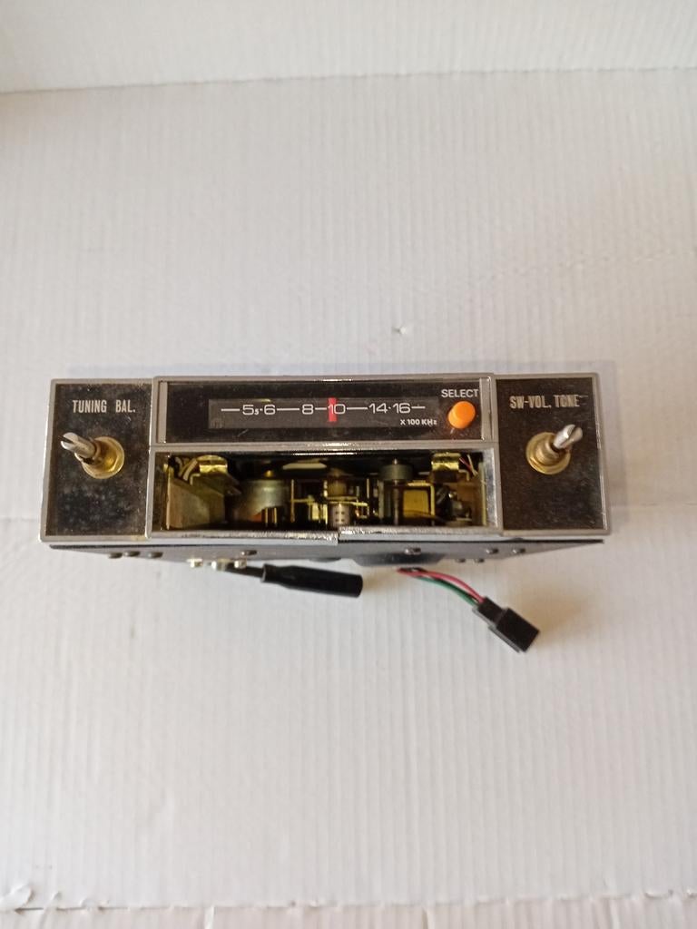 8-track cassettespeler met AM/MW-radio., Auto diversen, Autoradio's, Ophalen of Verzenden