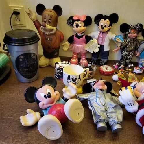 Verzameling Mickey en Minnie (disney), Verzamelen, Disney, Ophalen of Verzenden, Mickey Mouse, Zo goed als nieuw, Beeldje of Figuurtje