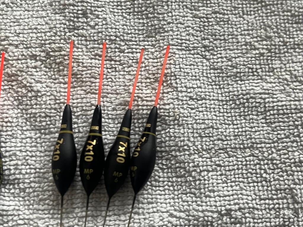 adv 334 / NIEUW set 11 dobbers FOX, Watersport en Boten, Hengelsport | Witvissen, Ophalen of Verzenden, Nieuw, Dobber of Lood