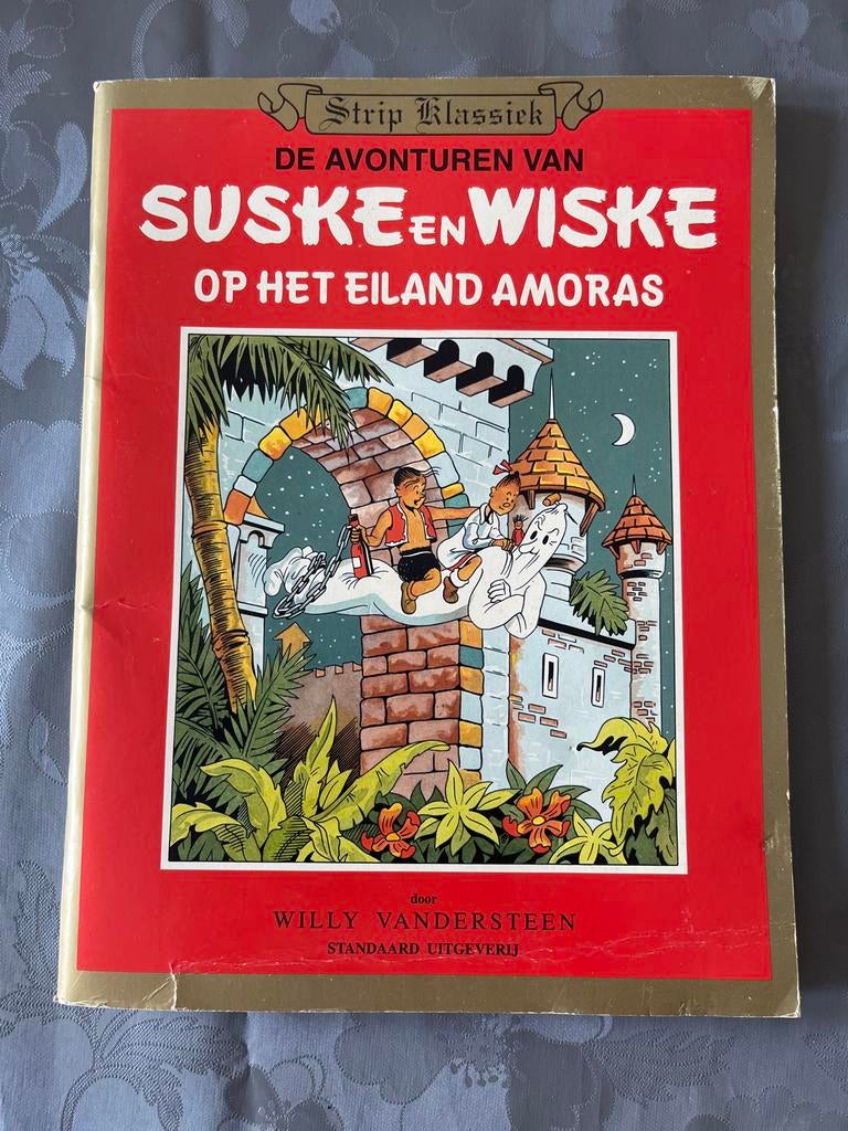 Suske en Wiske - Op het eiland Amoras, Boeken, Stripboeken, Eén stripboek, Ophalen of Verzenden, Gelezen